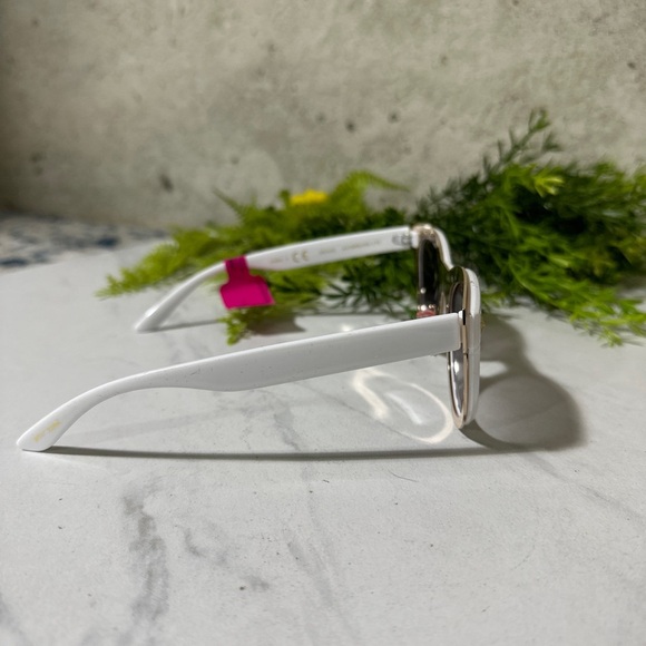 NEW! Betsey Johnson star cat eye sunglasses - Picture 2 of 3